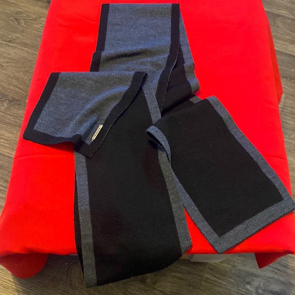 Super Long Scarf - Picture 2 of 2